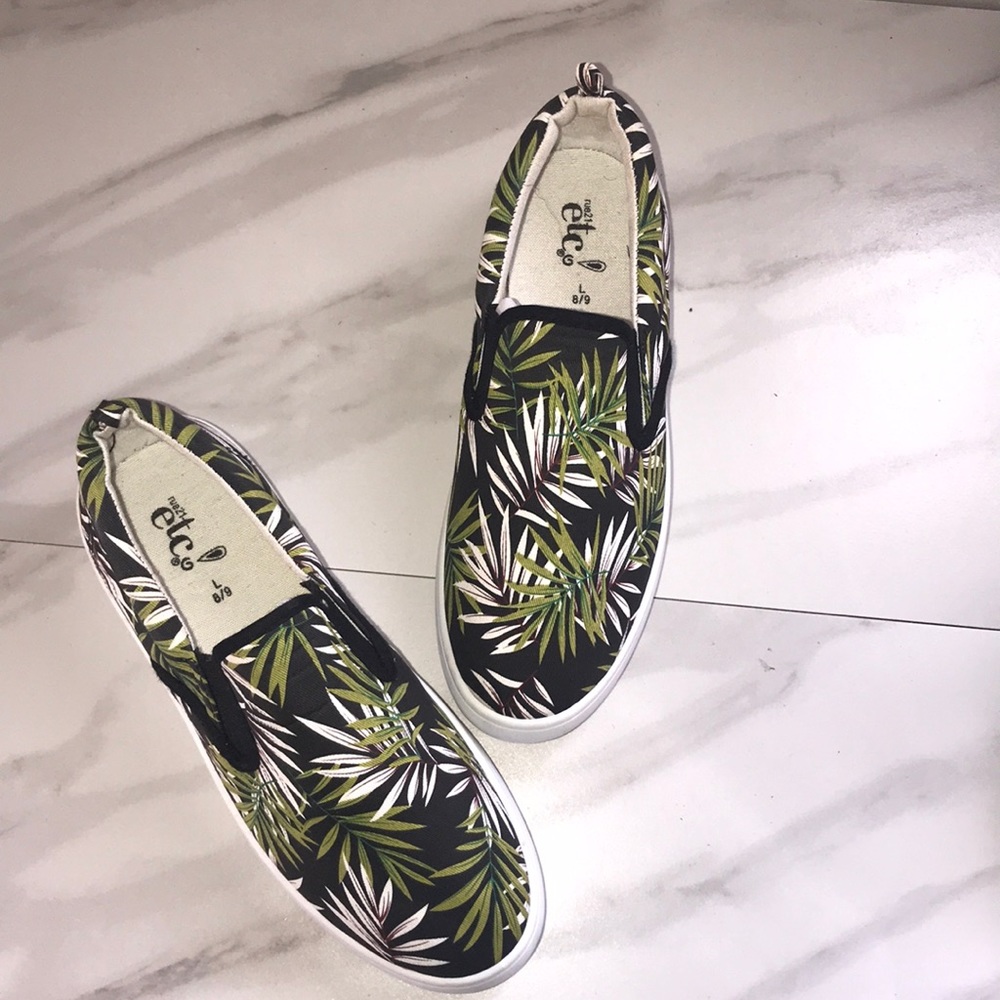 Rue Green Floral slip on sneaker size L